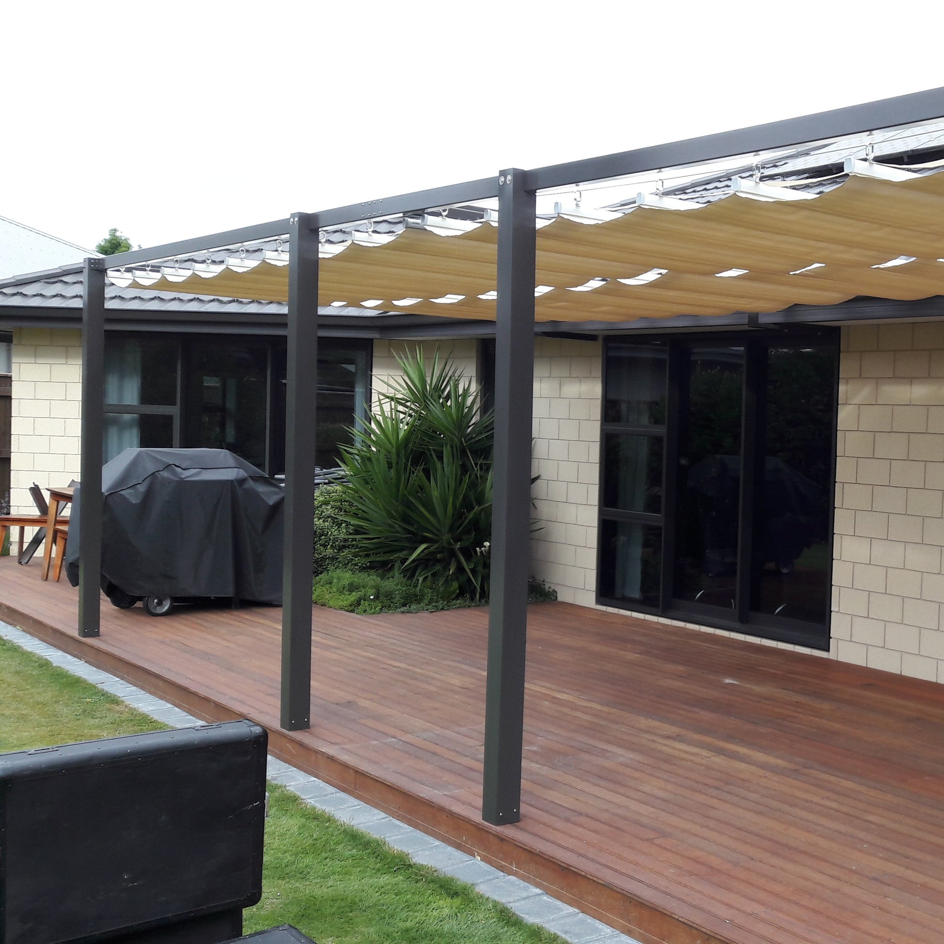 Canterbury Blinds and Screens - Wave Shade Awning